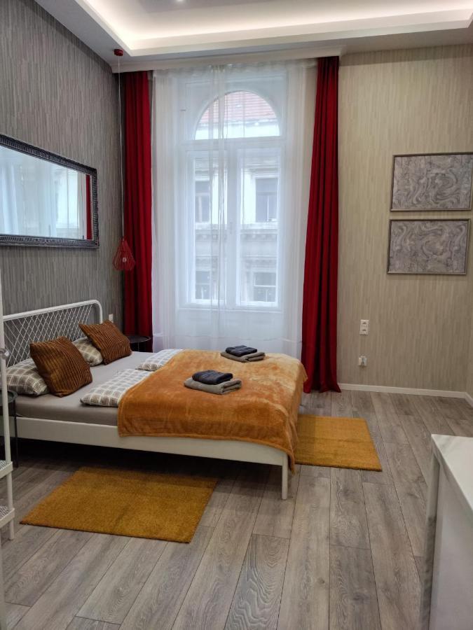 Apartments Next To The Synagogue Budapest Exterior photo